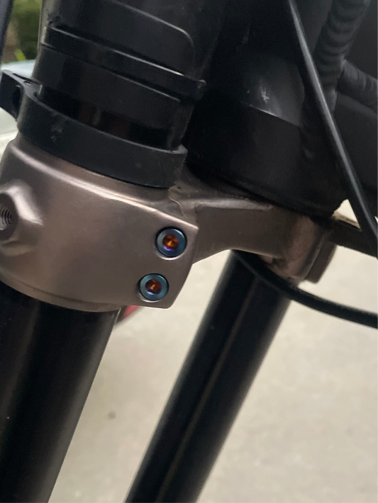 Surron Fork Triple clamp titanium (4 pc)